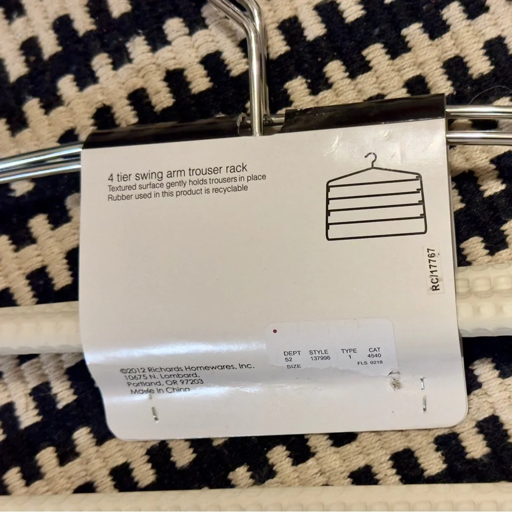 Richards set hangers